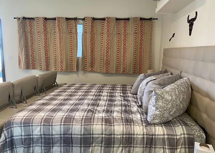 824 Vitsa Apartment Page